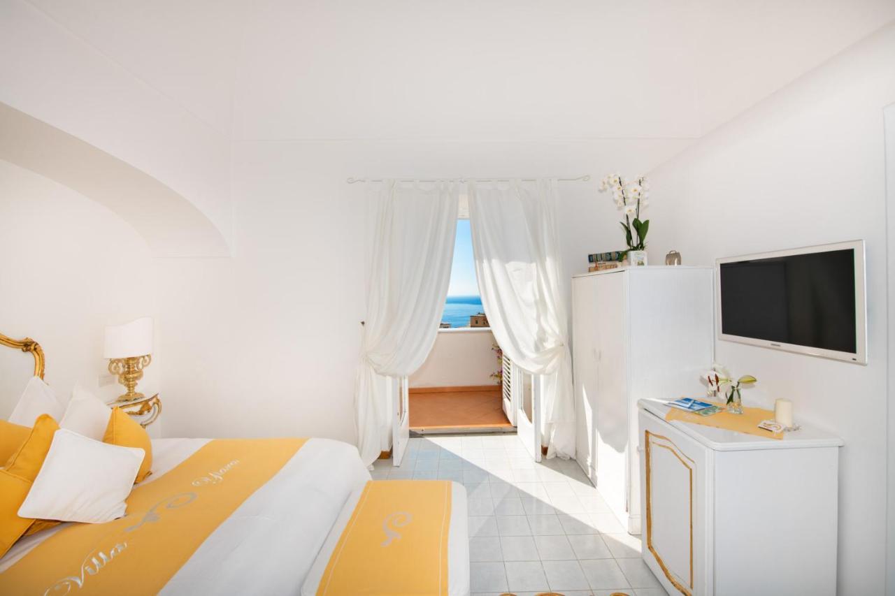 Yiara Bed & Breakfast 2*